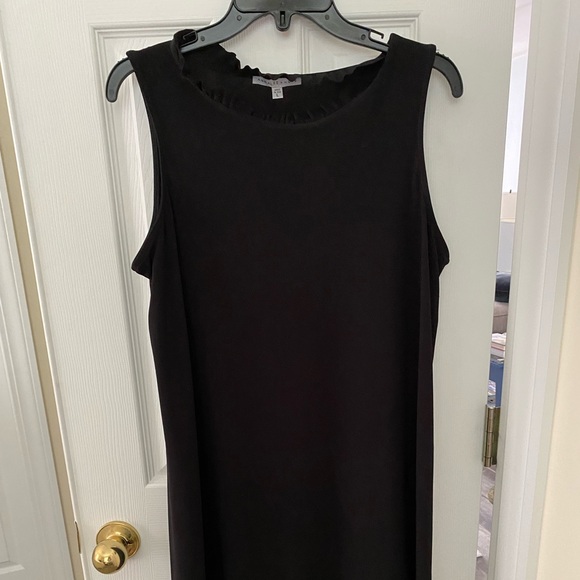 Black Dress - Picture 2 of 6